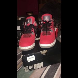 Toro 4s size 6.5y